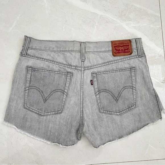 Levi’s light Gray Denim cutoffs jean Shorts size 29 - Picture 6 of 9